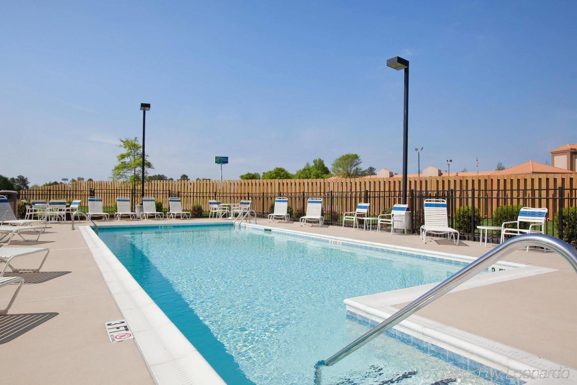 Hampton Inn Dunn Einrichtungen foto